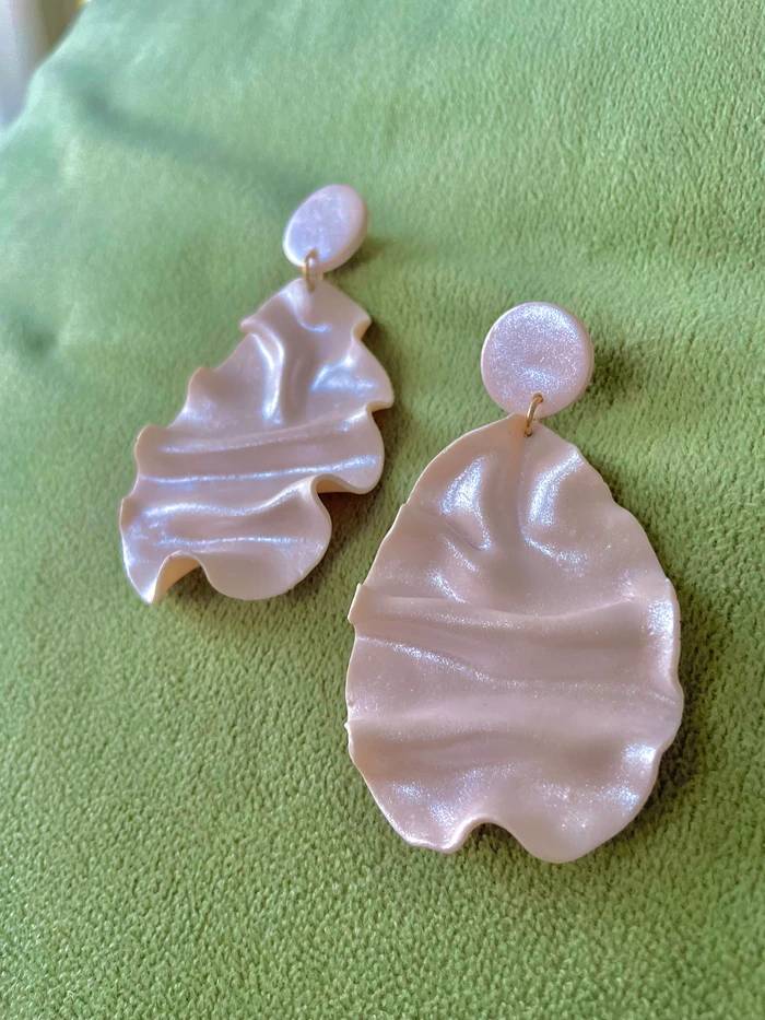 Satin Pearl, bild 1 av 2